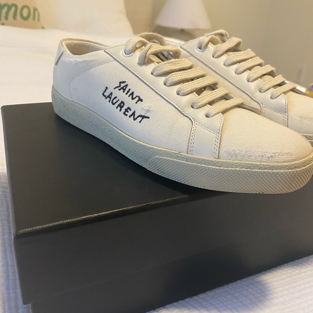 Saint Laurent COURT CLASSIC EMBROIDERED SNEAKERS